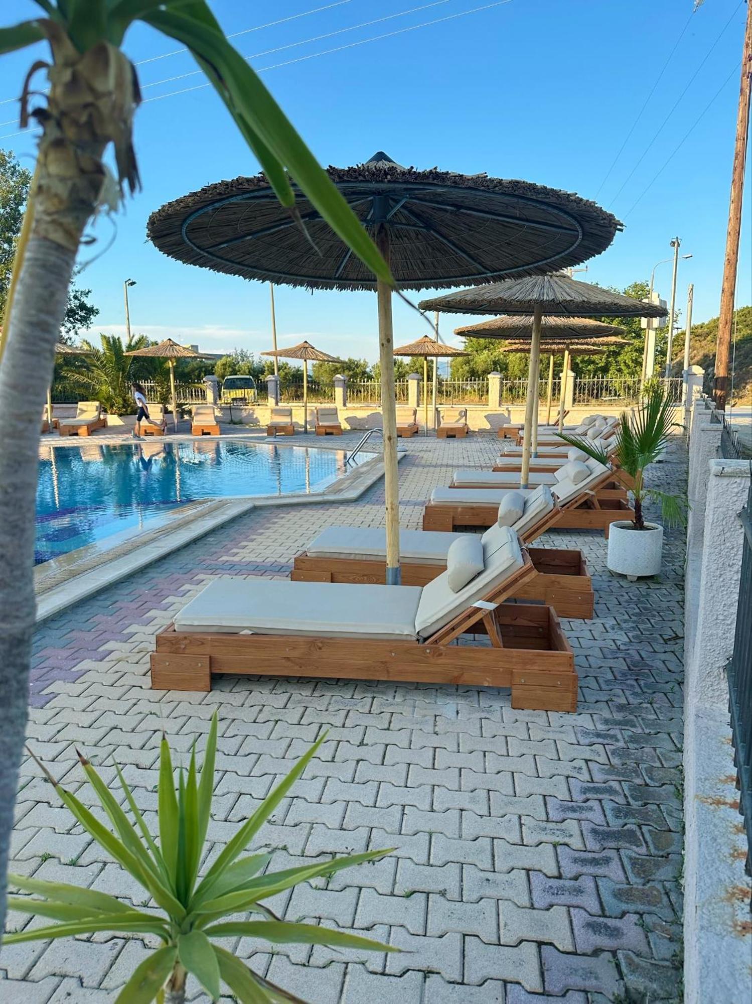 Hotel Palmera Sarti Exteriér fotografie